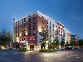 Hampton Inn & Suites Gainesville Downtown, מלון בגיינסוויל