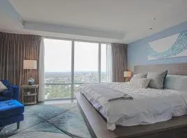 Luxury view in Toronto Downtown 3 Bedroom 2.5 Bathroom 1 Parking