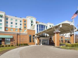 Embassy Suites Columbus - Airport, hotel cerca de Aeropuerto internacional de Port Columbus - CMH, 