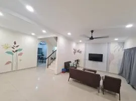 Air-home M3 Simpang near Aulong Econsave, 4BR, 10pax, Netflix