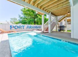 New Luxury Villa and Private Pool-Cart-Ocean View!, hotel in Port Aransas