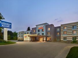 Fairfield Inn & Suites by Marriott Barrie: Barrie şehrinde bir otel