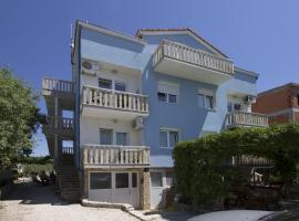 Apartments Crnjac, hotel u Rogoznici