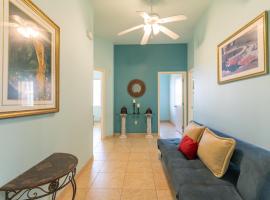 Las Verandas by Padre Getaways, hotel in South Padre Island