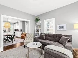 Fresh, Contemporary 2BR Home in Downtown Royal Oak