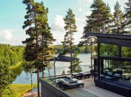 Villa Padel - Premium Lakeside Residence & Grounds, отель в Лохье