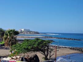 Nicole, 2 bedrooms apartment in Playa de las Américas, hotel in Playa de las Americas