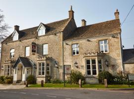 Royal George Hotel by Greene King Inns, hotel sa Birdlip