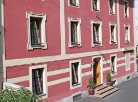 Pension Stoi budget guesthouse, hotell Innsbruckis