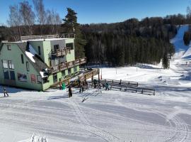 Kütioru puhkekeskus, hotel din Koloreino