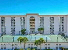 Beach Oasis 601 Gorgeous Ocean front Ocean view for 10 sleeps up to 15