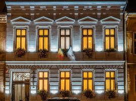 CASA CHITIC - HOTEL & RESTAURANT- Str Nicolae Balcescu 13, готель у Брашові