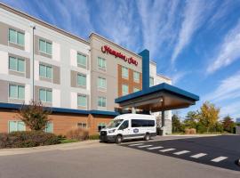 Hampton Inn by Hilton Nashville Airport Century Place, готель у Нашвіллі