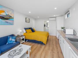 Dee Lightful - Mount Maunganui Holiday Home, ξενοδοχείο σε Mount Maunganui