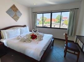 The Guest Hotel & Hostel, hotel di Chiang Mai