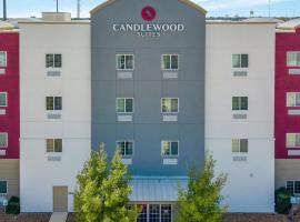 Candlewood Suites San Antonio Downtown, an IHG Hotel, khách sạn ở Downtown - Riverwalk, San Antonio