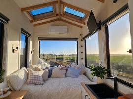 Coastal Haven Tiny Home - Port Fairy Tiny Homes, mikrohus i Killarney