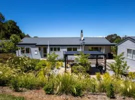 Paddock House - Motueka Holiday Home