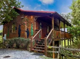 Rustic Cabin, Fire Pit with HotTub, Mountain Views, Peaceful Location