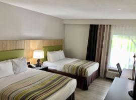 Country Inn & Suites by Radisson, Sandusky South, OH, hotel sa Milan