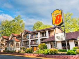 Super 8 by Wyndham Downtown Gatlinburg at Convention Center, viešbutis mieste Gatlinburgas