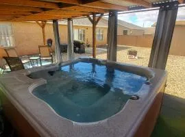 I Deal Lake Powell Home 3BR, Jacuzzi, BBQ, Firepit