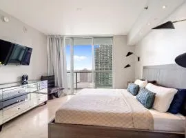 Luxury 2 BD Condo FREE pool + GYM + SPA