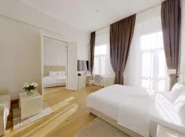 Lanterna Rooms City Center