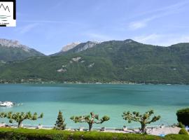 CoconLagon Sérénité au lac d'Annecy, Hotel in Doussard