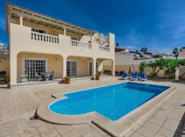 Villa El Yuka with heated pool