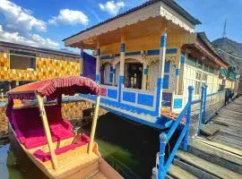 PASADENA Floating Houseboat