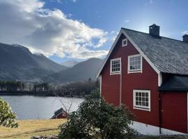 Krokenes, cottage in Sylte