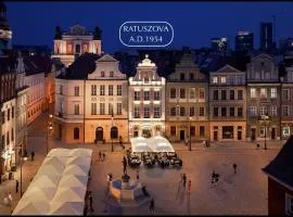 STARY RYNEK Old Market Square PREMIUM Apartments & Restaurant Ratuszova AD 1954 room service & mini bar