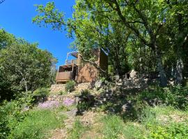 Tiny House en lisière de forêt, mikrohus i Les Mages