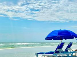 Beach access close to Walmart, Bowling,skating and Game room, hotel sa Panama City Beach