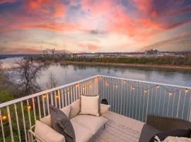 Riverfront Condo with Views 0 7 Miles From Broad