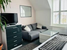 Penthouse Suite, Central St Leonards, Sea View, renta vacacional en St. Leonards