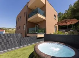 New Modern Apartment in Podstrana With Garden and Jacuzzi