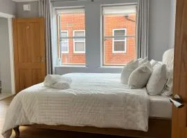 Royal Windsor Super King EnSuite - Free Parking