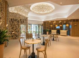 Novotel Nice Arenas Aeroport: Nice'de bir otel