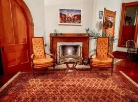 Downtown Historic Victorian Charmer Sleeps 7