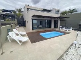 Private pool and luxury views - Harmony