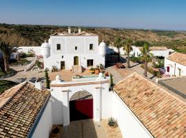 Torre Fiore Hotel Masseria، فندق في بيستيشي