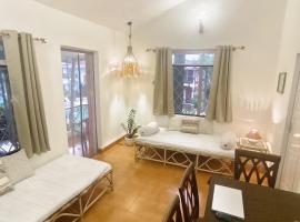 Beachside Apartment - Cozy By The Sea Goa: Panaji şehrinde bir villa