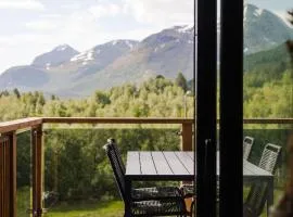 Scenic Nordic Retreat - Luxurious Apartment with Private Sauna and Panoramic Mountain Views