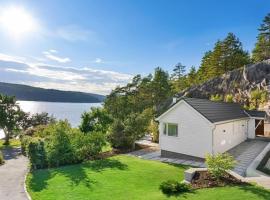 Sommerhus ved Iddefjorden, cottage in Halden