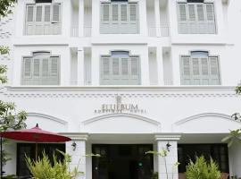 Elliebum Boutique Hotel, hotelli kohteessa Chiang Mai