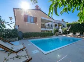 Lovely Home In Vrsar With Outdoor Swimming Pool