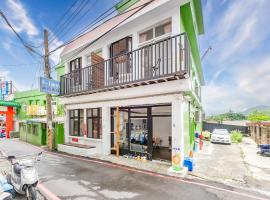 5-1 Homestay, hotel in Kenting