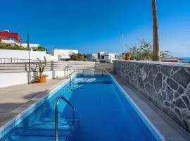 Tranquil 2BR :Private Pool & Ocean Views